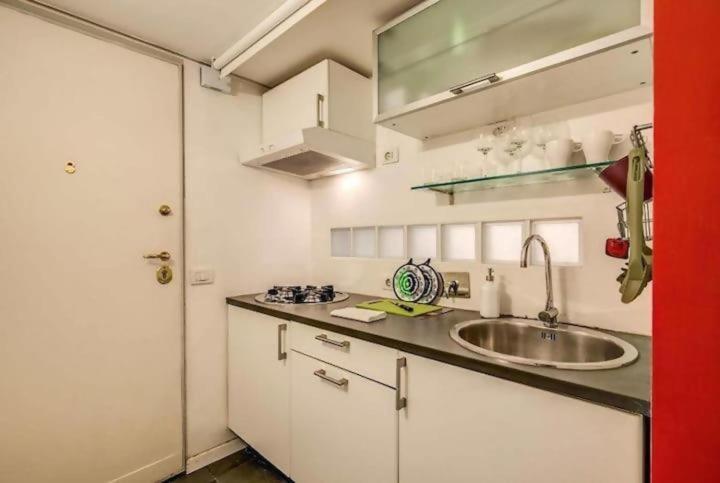 Foscolo 10 Stylish Apartment